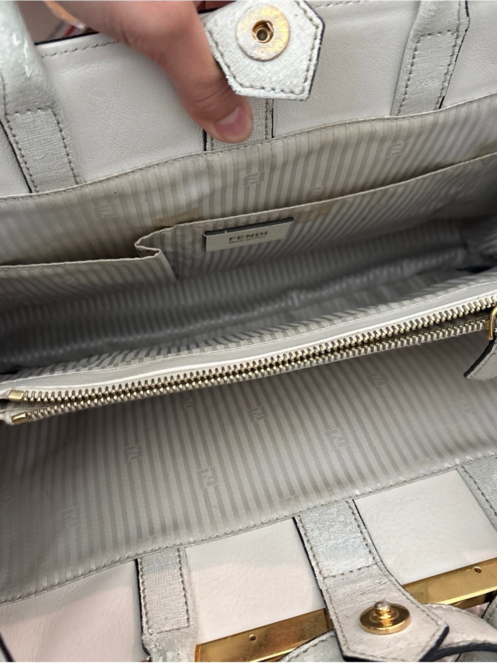 Fendi 2Jours White Leather Tote Bag - Picture 5 of 13